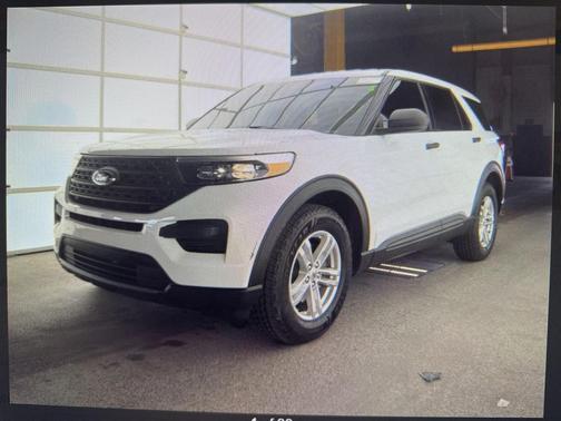 2023 Ford Explorer Base