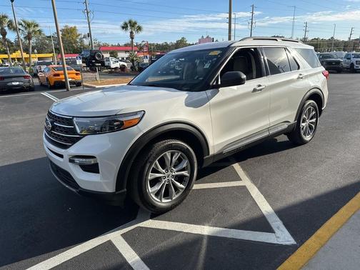 2023 Ford Explorer XLT