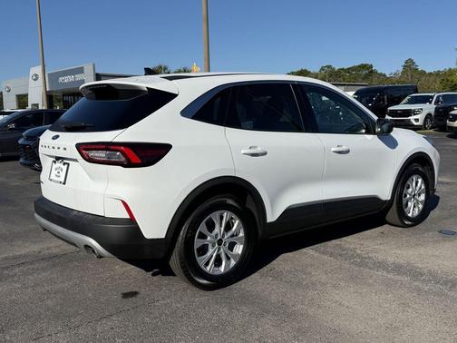 OXFORD WHITE 2024 Ford Escape Active