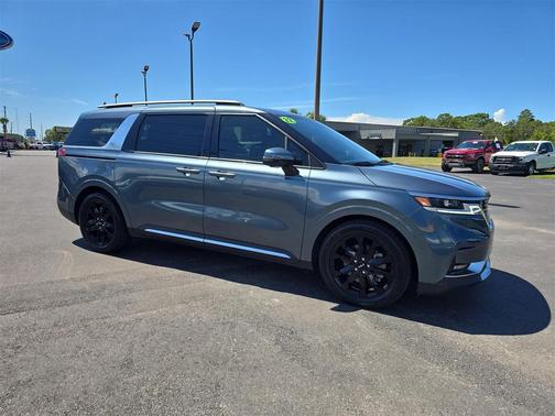 2022 Kia Carnival SX