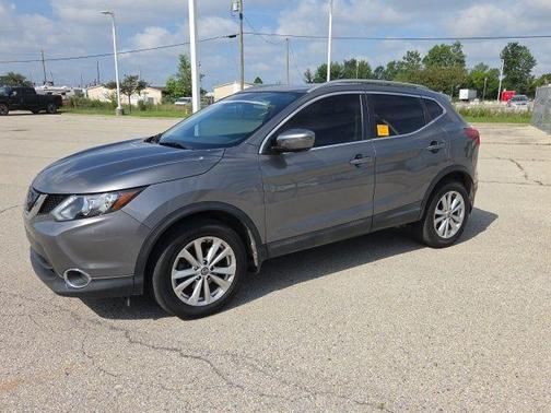 Gun Metallic 2019 Nissan Rogue Sport SV