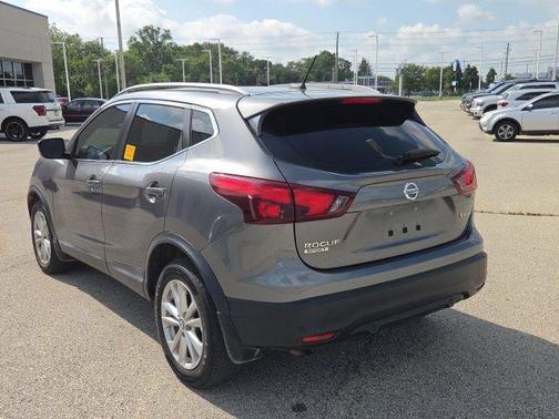 Gun Metallic 2019 Nissan Rogue Sport SV