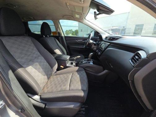 Gun Metallic 2019 Nissan Rogue Sport SV
