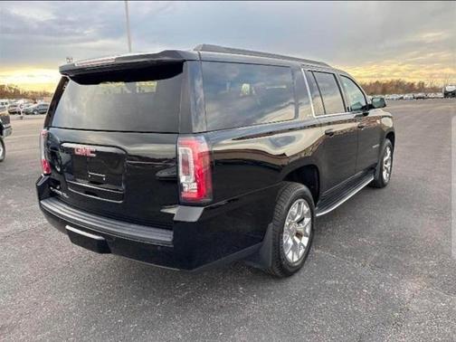2017 GMC Yukon XL SLE