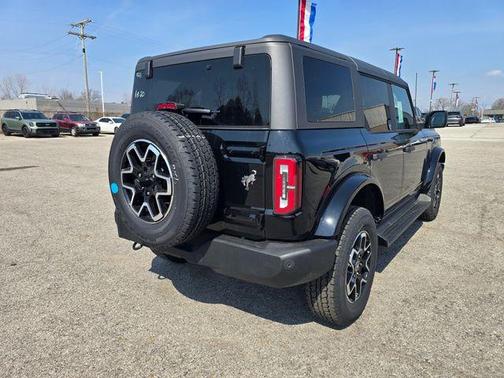 Shadow Black 2026 Ford Bronco Outer Banks