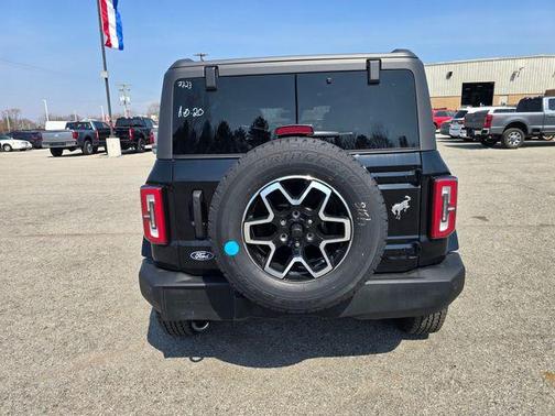 Shadow Black 2026 Ford Bronco Outer Banks