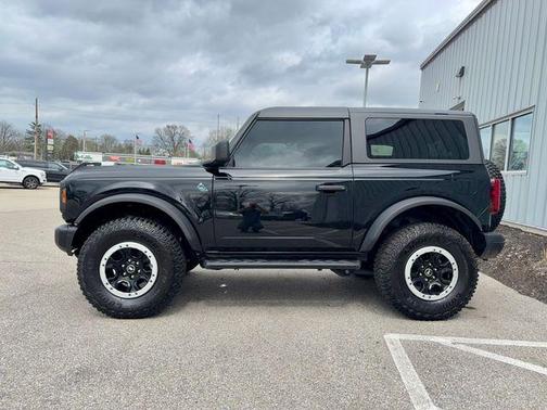 Shadow Black 2024 Ford Bronco Black Diamond