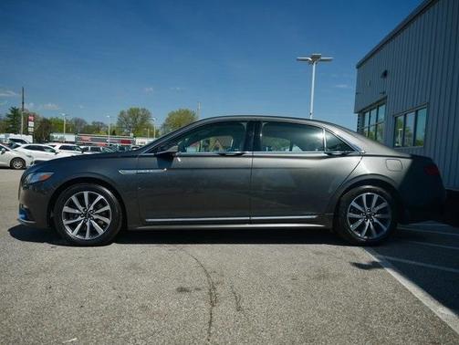 2017 Lincoln Continental Premier