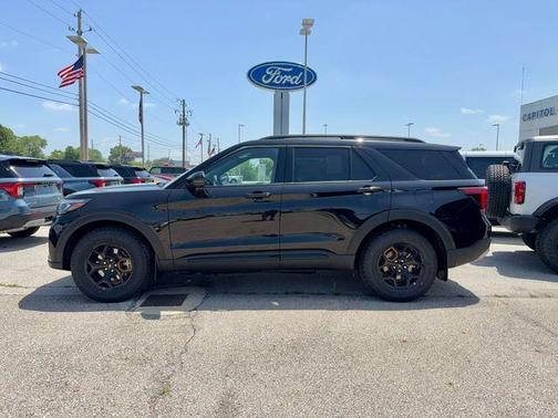 Agate Black Metallic 2026 Ford Explorer Tremor