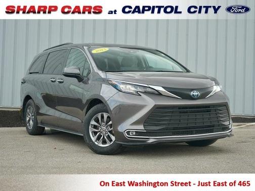 2023 Toyota Sienna XLE