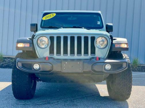 Earl Clearcoat 2023 Jeep Wrangler Rubicon