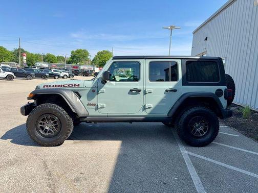 Earl Clearcoat 2023 Jeep Wrangler Rubicon