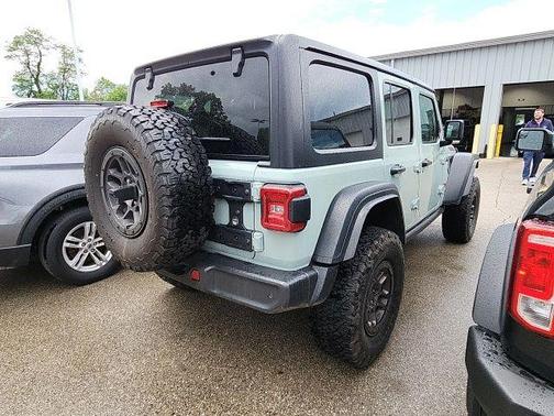 Earl Clearcoat 2023 Jeep Wrangler Rubicon