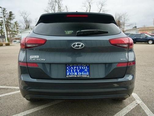 2021 Hyundai TUCSON SE