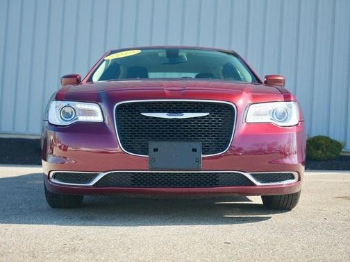 2019 Chrysler 300 Touring