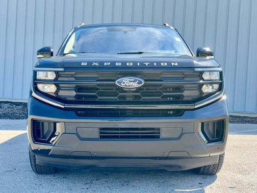 Black Metallic 2025 Ford Expedition Max Active