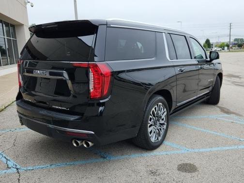 2023 GMC Yukon XL Denali Ultimate