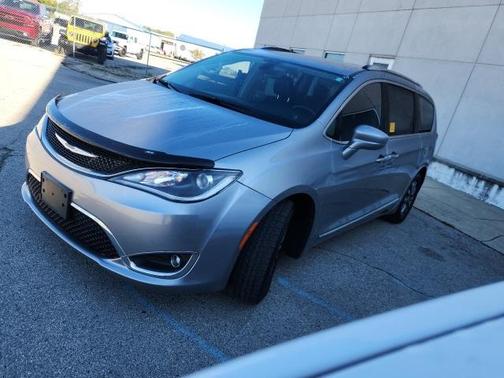 2020 Chrysler Pacifica Touring-L Plus