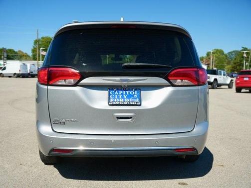 2020 Chrysler Pacifica Touring-L Plus