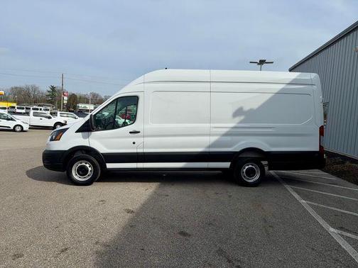 Oxford White 2025 Ford Transit-250 Base