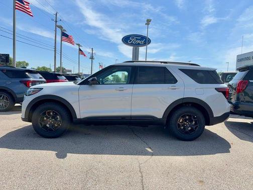 Space White Metallic 2026 Ford Explorer Tremor