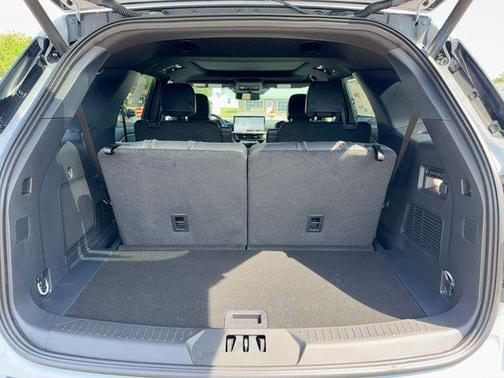 Space White Metallic 2026 Ford Explorer Tremor