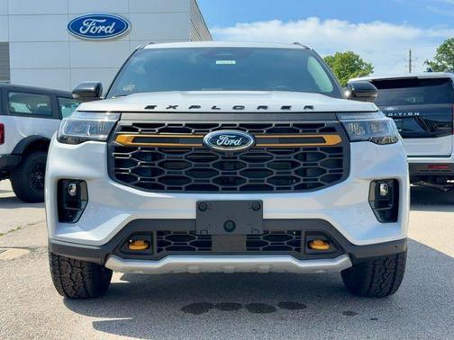 Space White Metallic 2026 Ford Explorer Tremor