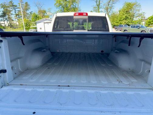 Bright White Clearcoat 2020 RAM 1500 Classic SLT