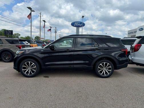 Agate Black Metallic 2026 Ford Explorer ST-Line