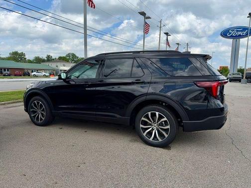 Agate Black Metallic 2026 Ford Explorer ST-Line