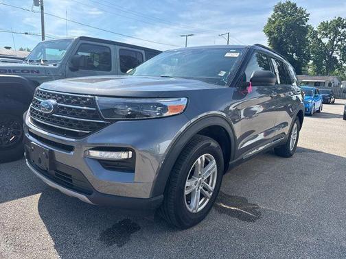 Carbonized Gray Metallic 2022 Ford Explorer XLT