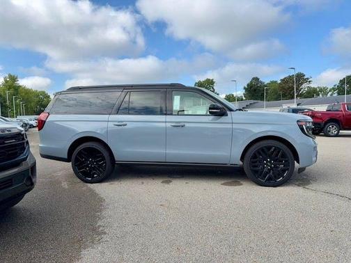 Glacier Gray Metallic 2027 Ford Expedition Max Platinum