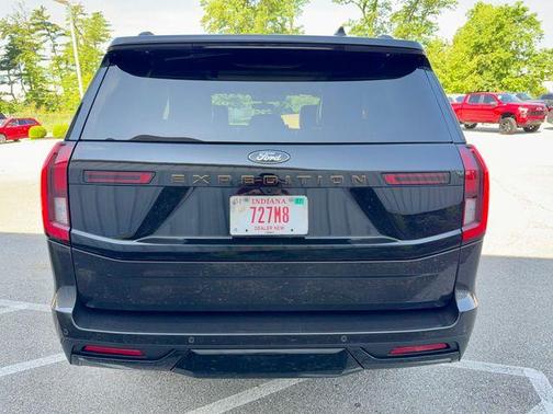 Dark Matter Gray Metallic 2025 Ford Expedition Tremor
