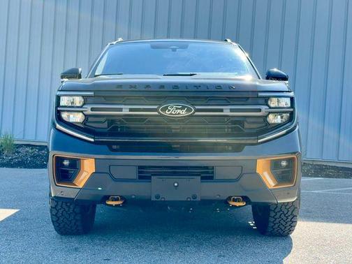 Dark Matter Gray Metallic 2025 Ford Expedition Tremor