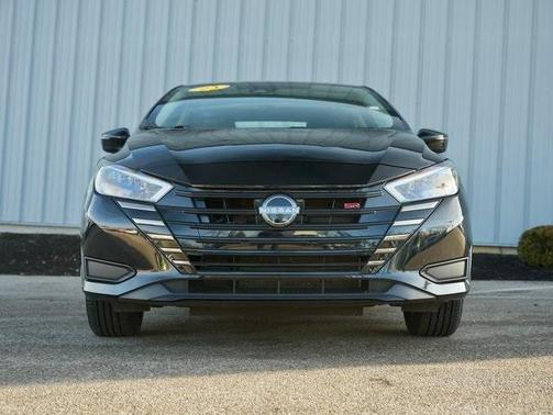 2024 Nissan Versa 1.6 SR