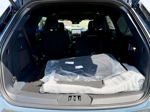 Vapor Blue Metallic 2026 Ford Explorer ST-Line