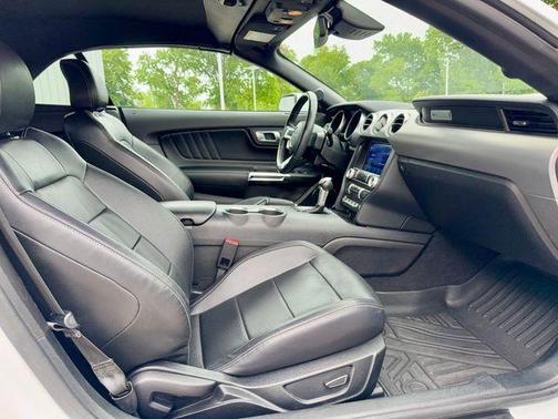 Oxford White 2022 Ford Mustang EcoBoost Premium