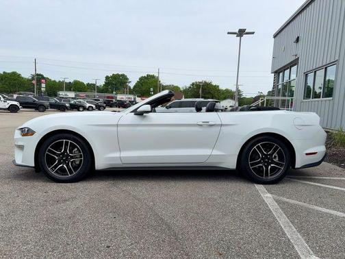 Oxford White 2022 Ford Mustang EcoBoost Premium