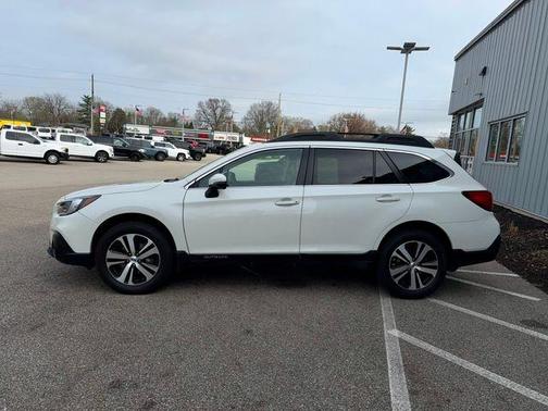 White 2019 Subaru Outback 2.5i Limited