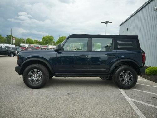 2021 Ford Bronco Base