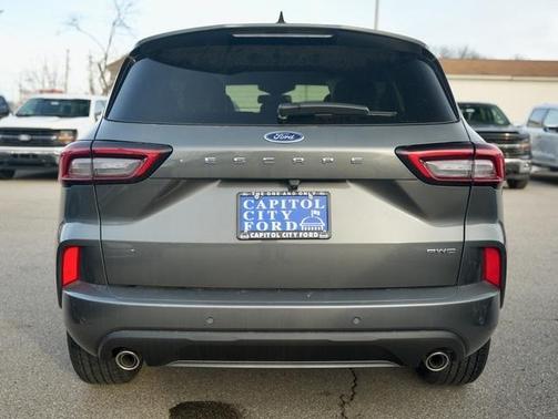 2025 Ford Escape ST-Line Elite