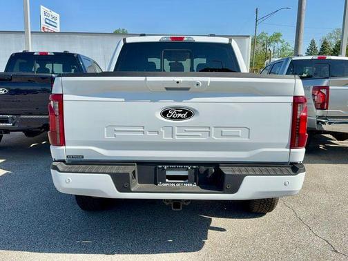 Oxford White 2026 Ford F-150 XLT