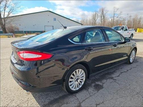 2016 Ford Fusion Hybrid S