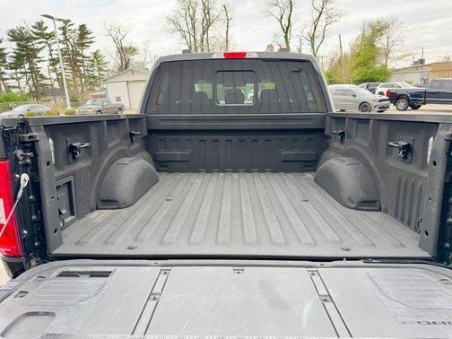 Black Metallic 2022 Ford F-150 XLT