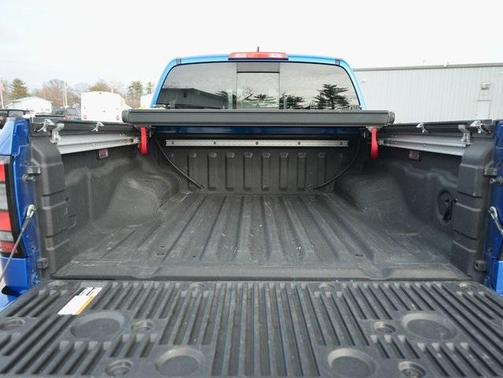 2024 Nissan Frontier SL