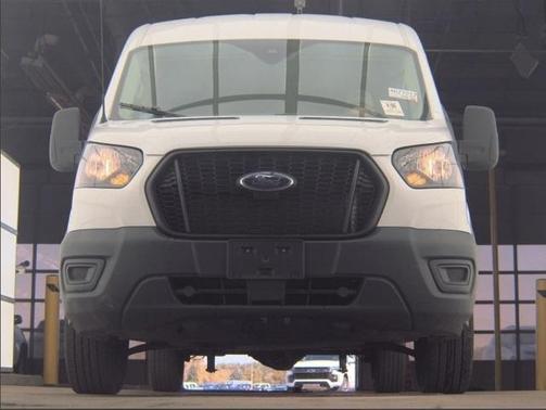 2022 Ford Transit-250 Base