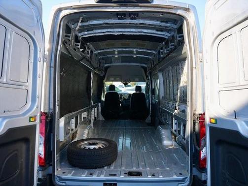 2022 Ford Transit-250 Base
