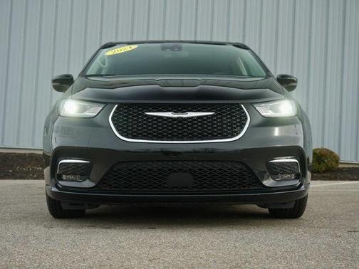 2024 Chrysler Pacifica Touring-L