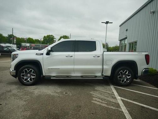 2022 GMC Sierra 1500 SLT