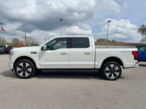 Star White 2025 Ford F-150 Lightning Platinum